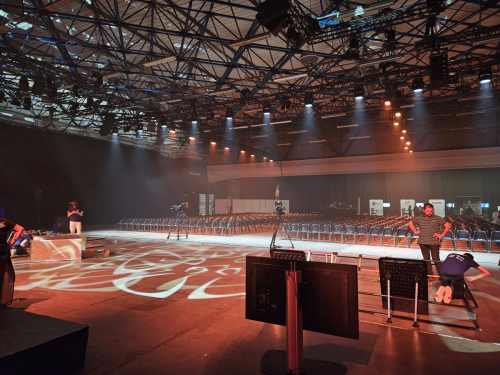 Montage espace conférence